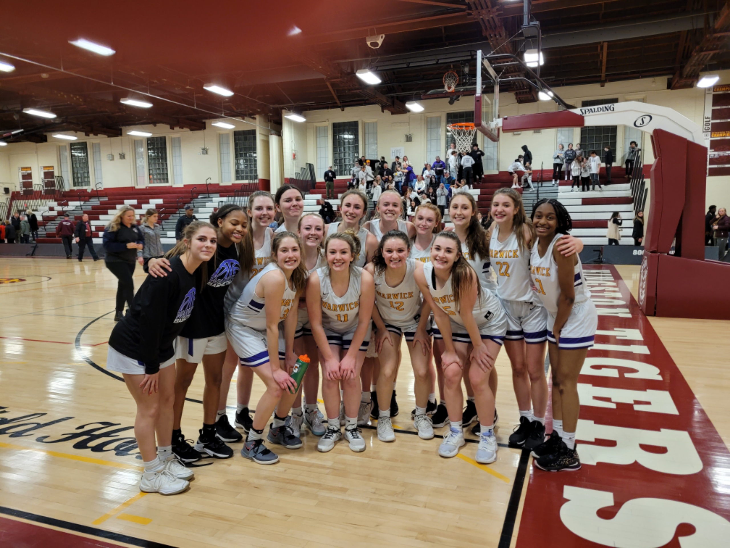 Wildcats girls varsity team advances in state hoops tourney : Warwick ...