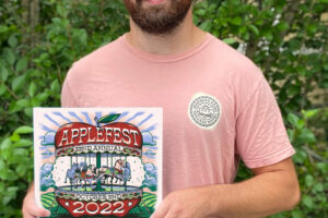 WVHS alum wins 2022 Applefest tee-shirt design contest