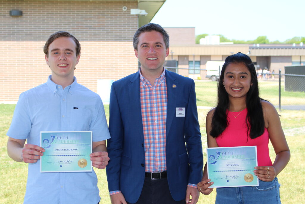 Left to right, Paxton Honerkamp, Sen. Skoufis and Tanya Sinha. The students show their certificates they earned