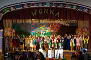 Park Avenue Elementary School Drama Club performs “Willy Wonka Kids”