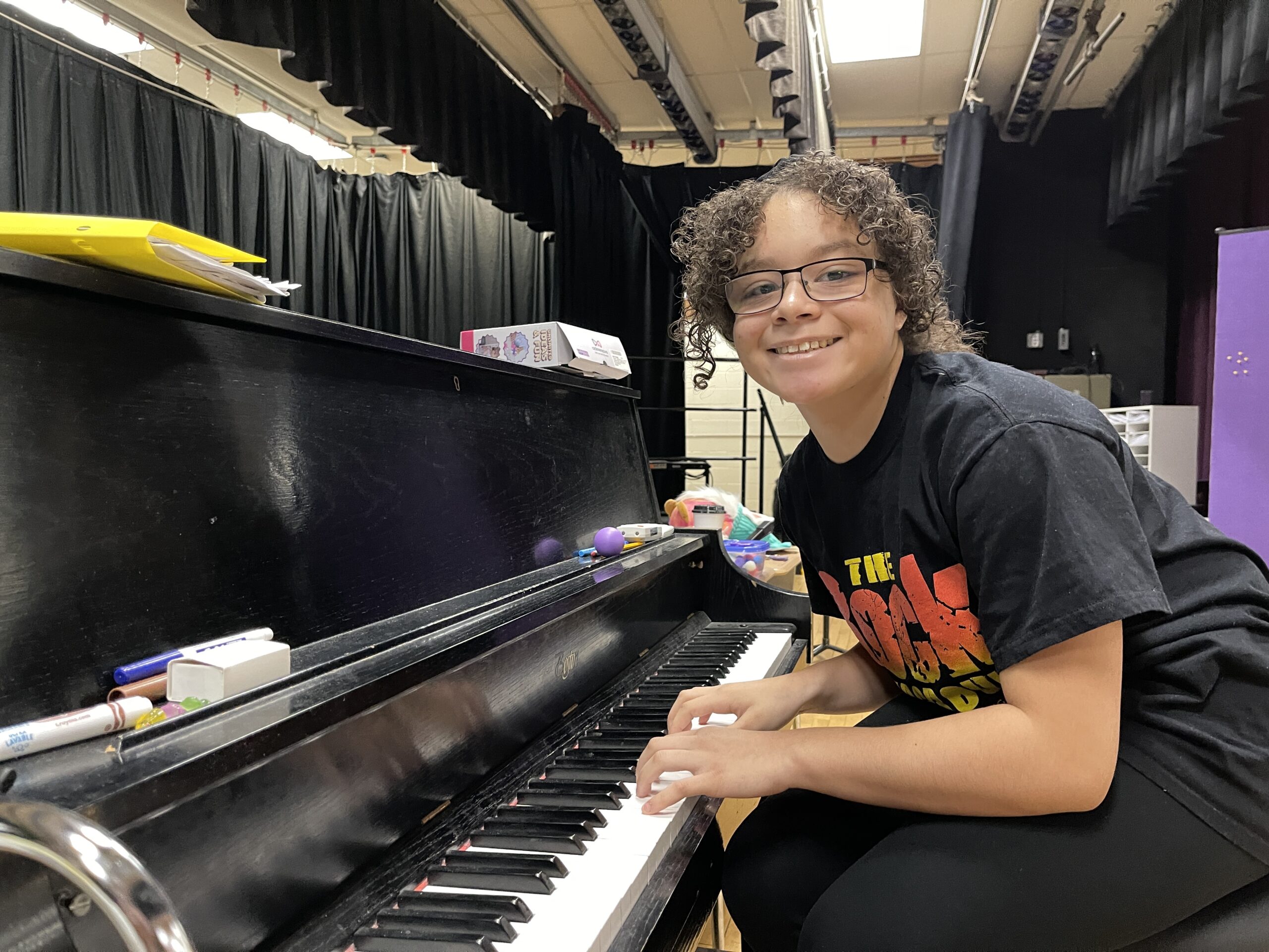 warwick valley artist of the week lylah colon poses at the piano